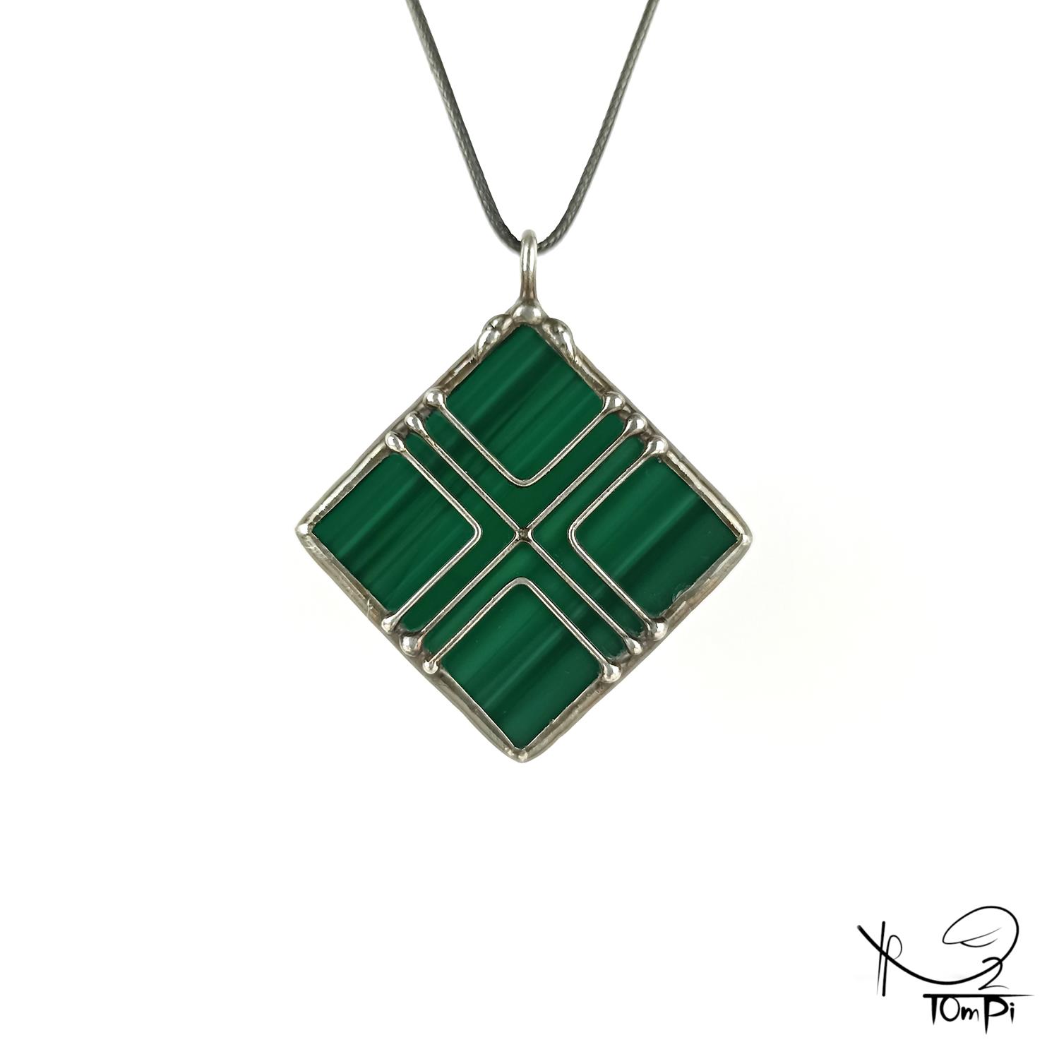 Szklana zawieszka słowiańska, technika Tiffany, biżuteria ręcznie robiona, biżuteria artystyczna, rękodzieło artystyczne, rękodzieło, handmade, słowiańskie, symbol, symbolika, biżuteria artystyczna, biżuteria handmade, biżuteria damska, biżuteria męska, biżuteria ze szkła, szklana biżuteria, naszyjnik, szkło witrażowe