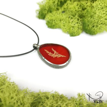 Szklany medalion z kwiatem, technika Tiffany, biżuteria ręcznie robiona, rękodzieło artystyczne, handmade, biżuteria artystyczna, biżuteria handmade, biżuteria damska, biżuteria męska, biżuteria ze szkła, szklana biżuteria, naszyjnik, szkło witrażowe